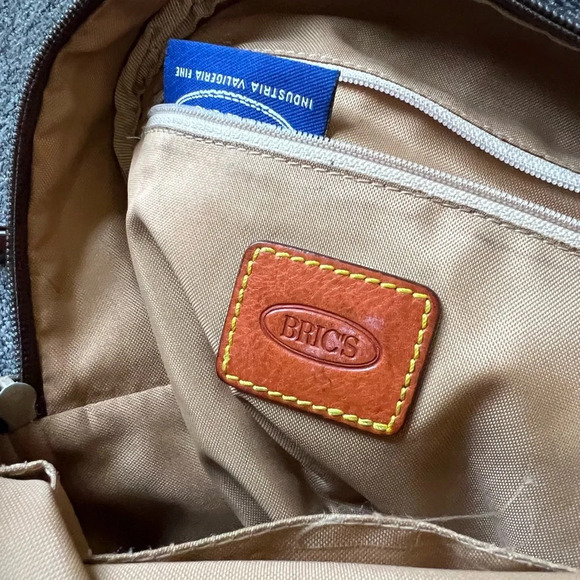 Bric’s Pebbled Leather Small Backpack - Picture 5 of 7